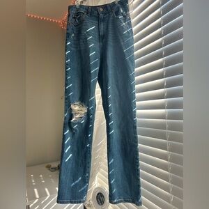 STRAIGHT LEG, Distressed Jeans, Size 5/27 (Fits Like Medium) Blue Jean
